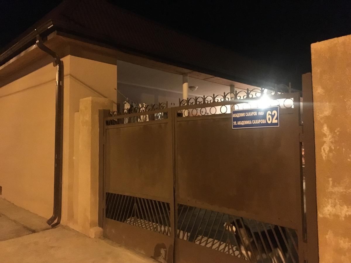 Homestay On Akademika Sakharova Soechoemi Buitenkant foto